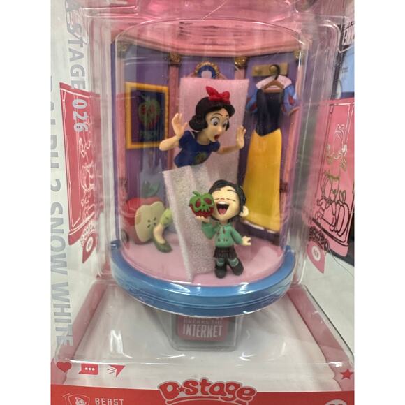 Disney D-Stage DS-026 Wreck-It Ralph Snow White PX Previews Exclusive Diorama - Picture 4 of 4